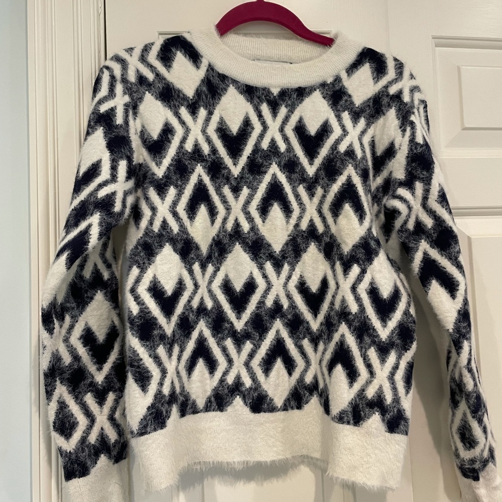 Sunoco triangle design sweater